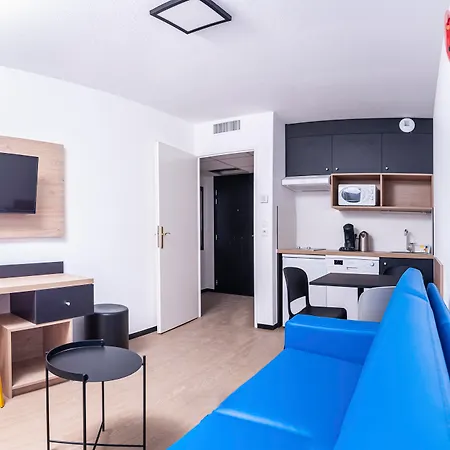 Park & Elegance Europole 3*