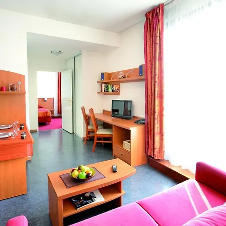 Park & Elegance Europole 3* 그르노블