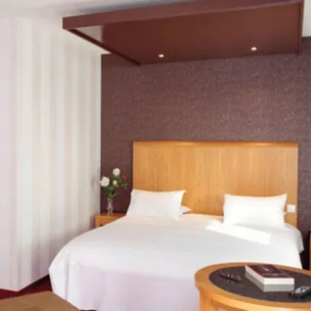 Park & Elegance Europole 아파트호텔 3*